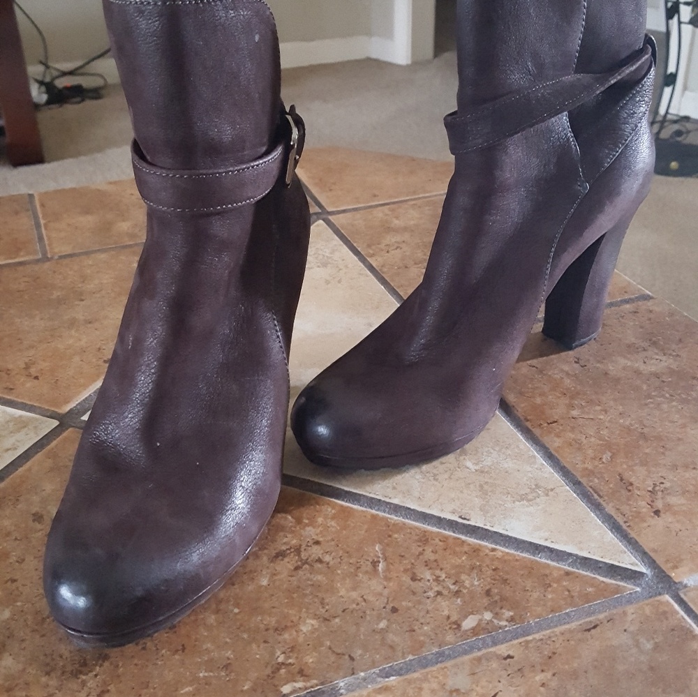 Prada Woman Ankle Boots Nubuck Leather us 9